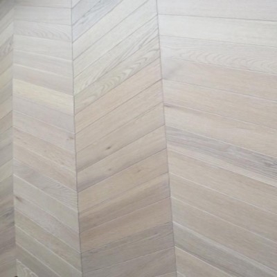 White Oiled Chevron Plank Engineered 45 Degree